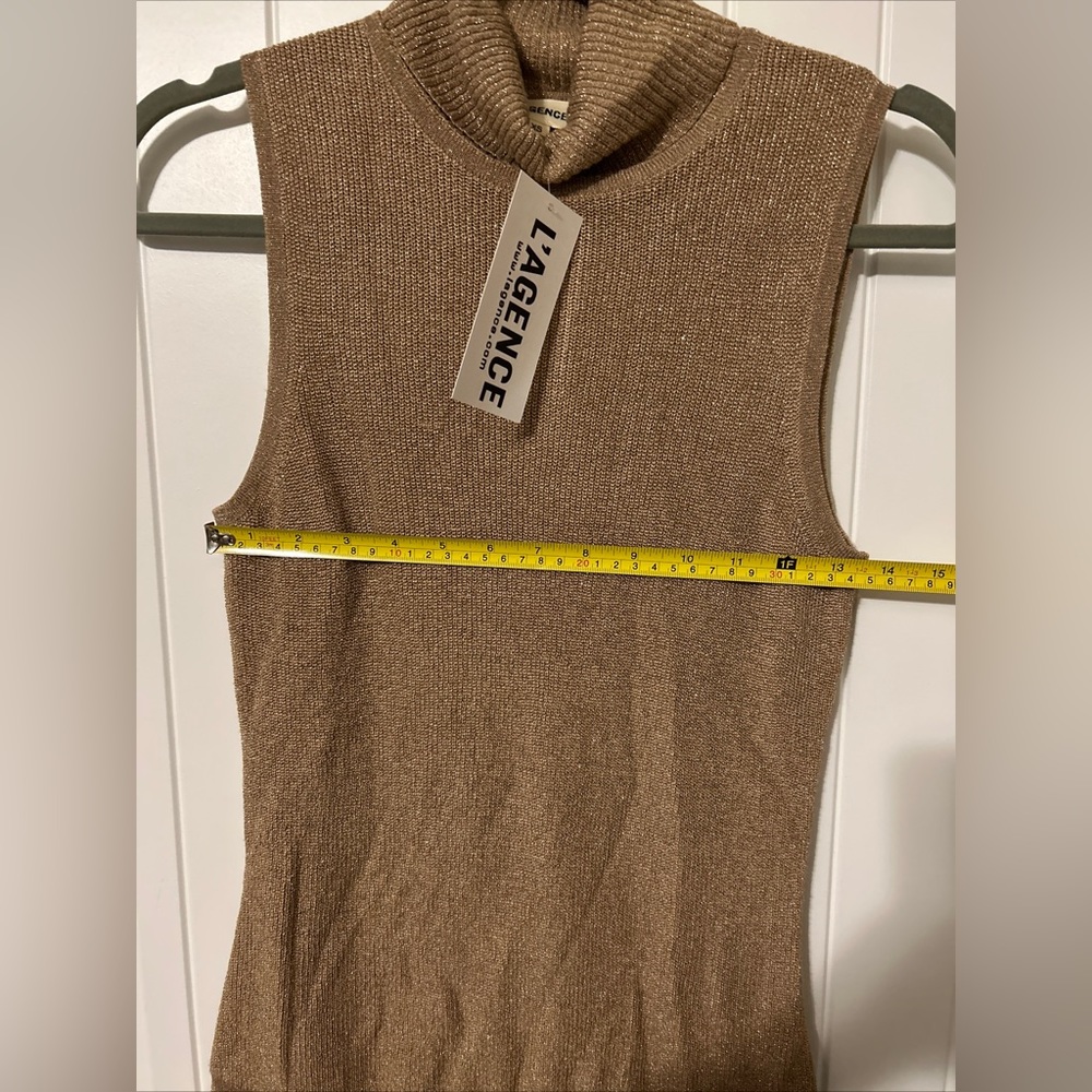 REVOLVE L’Agence XS Sabrina Sleeveless Turtleneck Top Knit Blouse Gold Biscotti - Picture 10 of 11